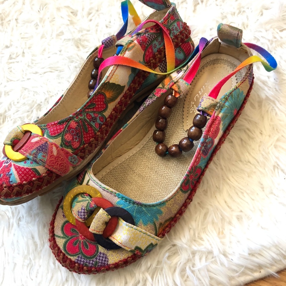 Asian Embroidered Ballet Shoes - Picture 5 of 7